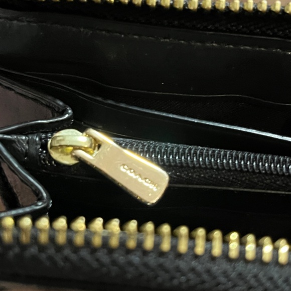 Coach Black Floral Zip Around Wallet Gold Hardware - Picture 12 of 14